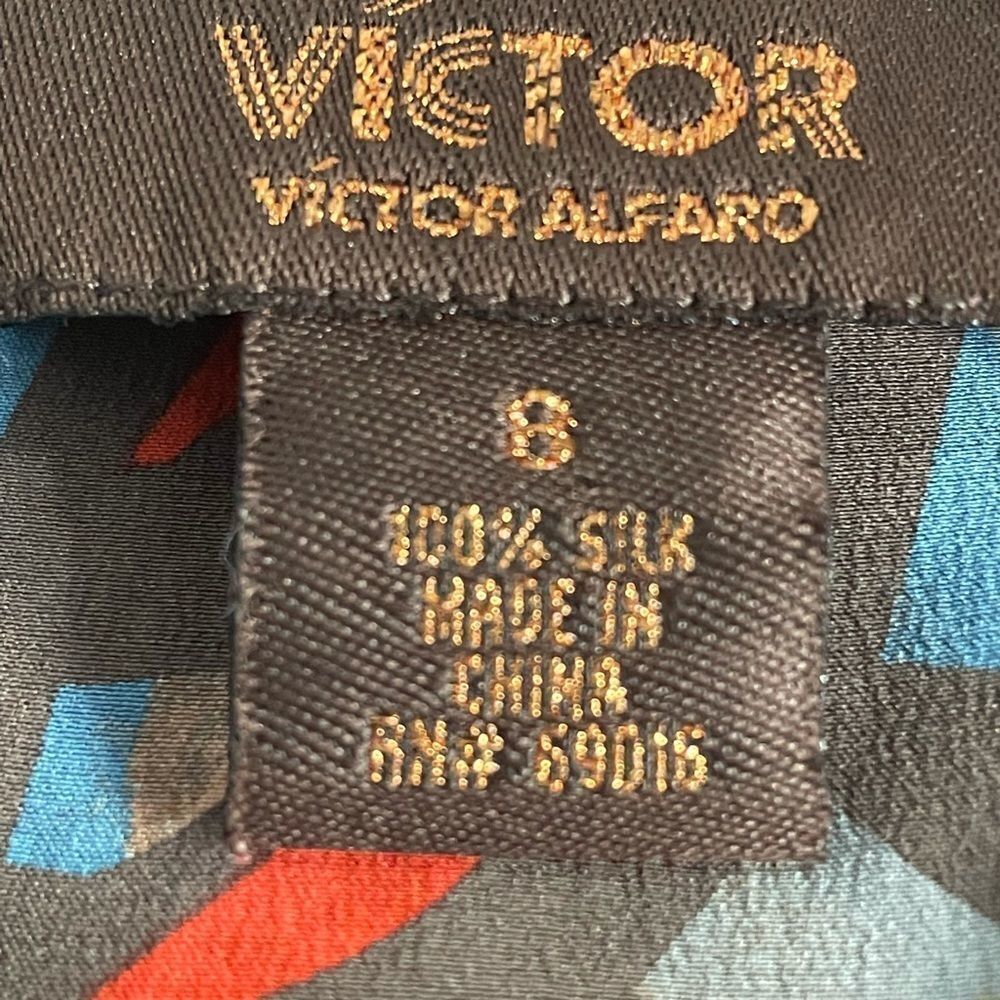 🟢Victor Alfaro 100% Silk Abstract Ruffle Accent Top 8 - Picture 9 of 9